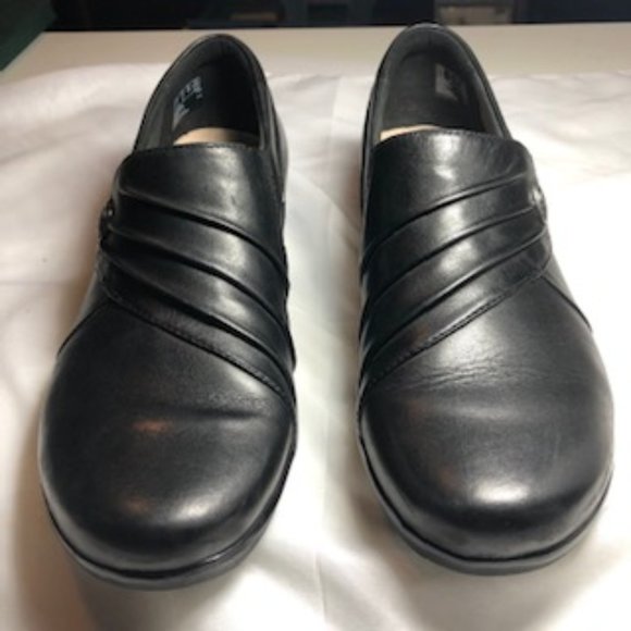 Clarks Shoes - Ladies Clarks Cloudstepper Shoes - Size 7 1/2